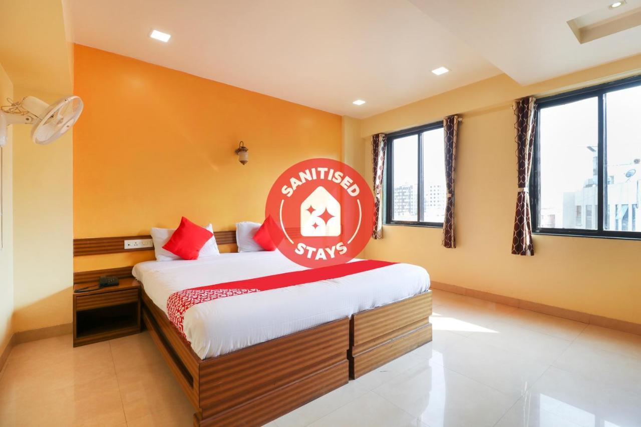 Oyo 10679 Hotel Nanashree Executive Wagholi Bagian luar foto