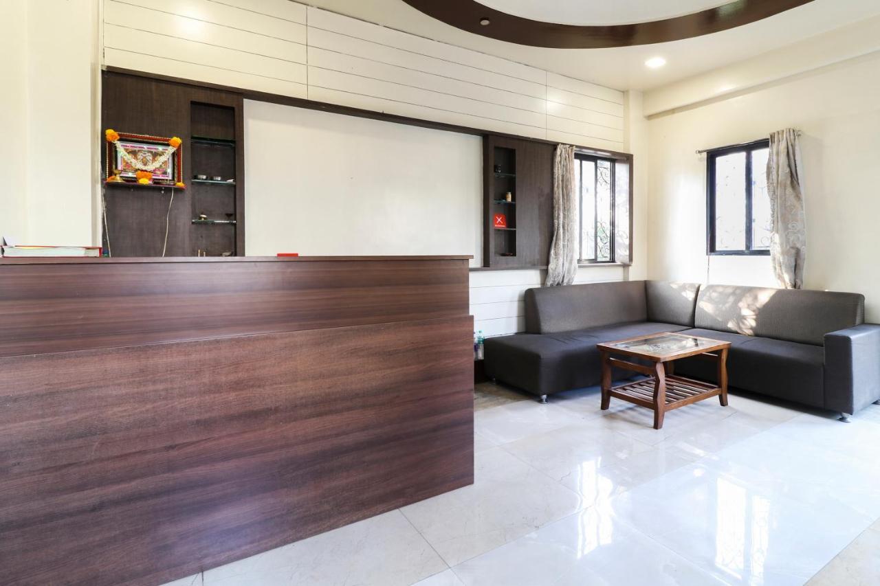 Oyo 10679 Hotel Nanashree Executive Wagholi Bagian luar foto