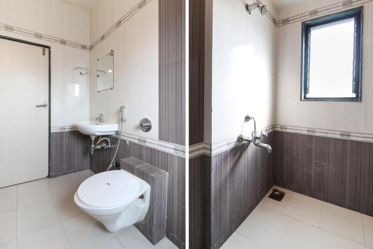 Oyo 10679 Hotel Nanashree Executive Wagholi Bagian luar foto