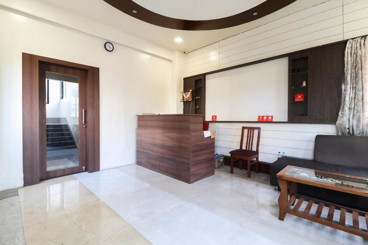 Oyo 10679 Hotel Nanashree Executive Wagholi Bagian luar foto